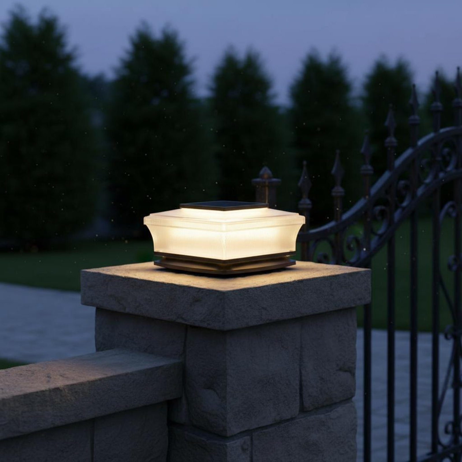 Lampada Solare per Pali Quadra - Solar Garden Light recensione e prezzo