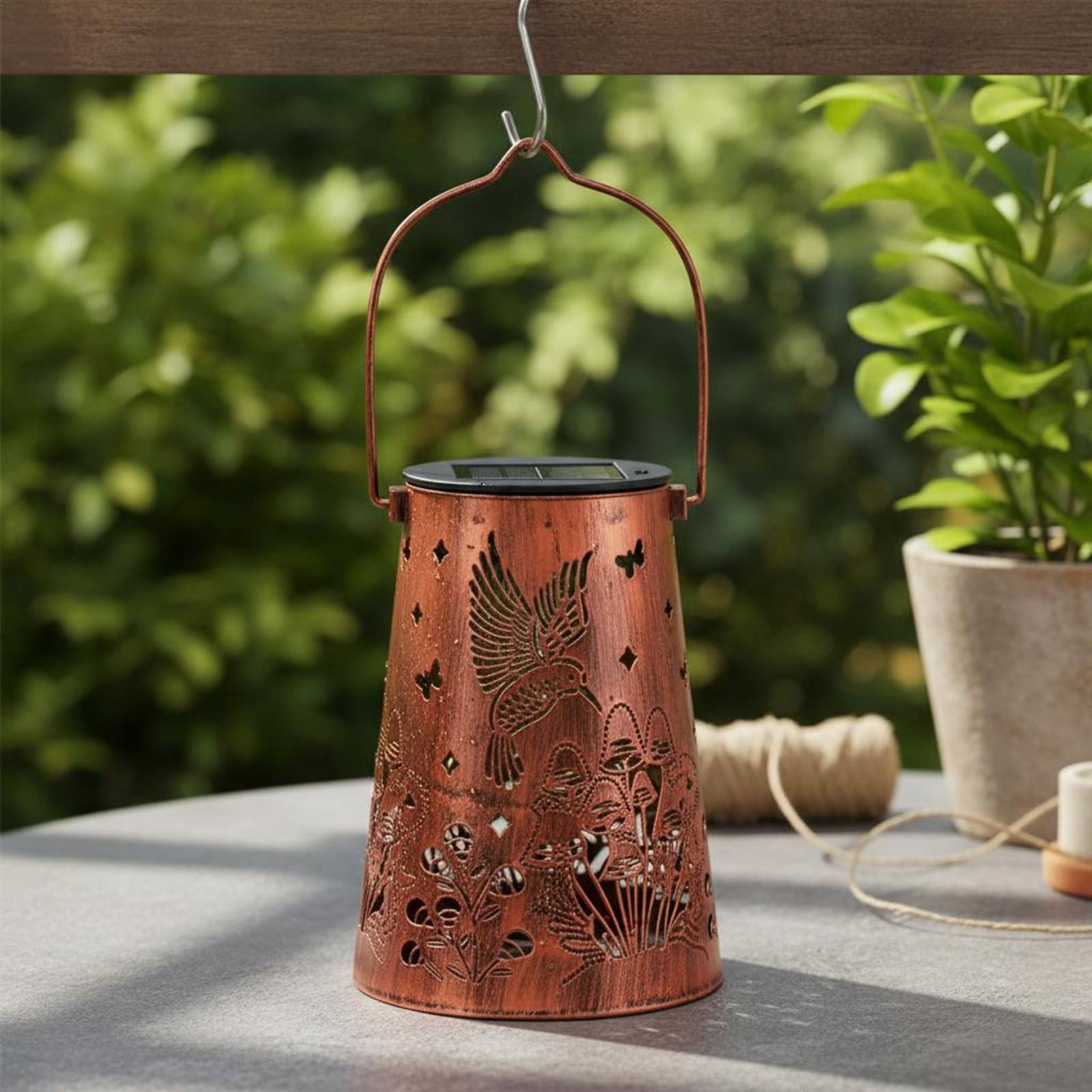 Lanterna da Giardino con Motiv - Solar Garden Light recensione e prezzo